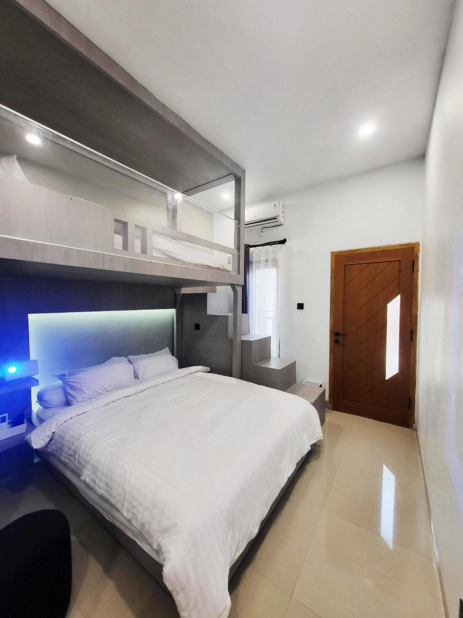 Cabin15 - Syariah Blitar Экстерьер фото