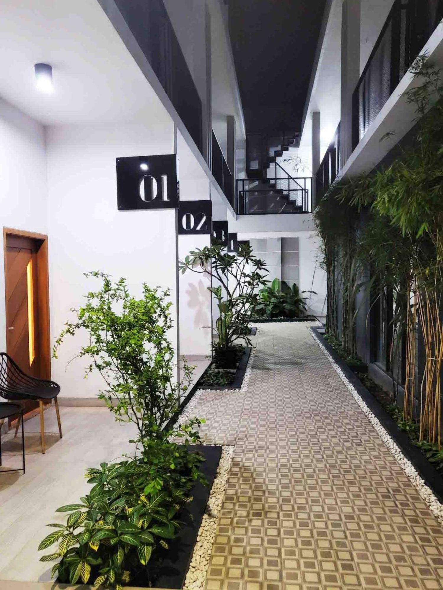 Cabin15 - Syariah Blitar Экстерьер фото